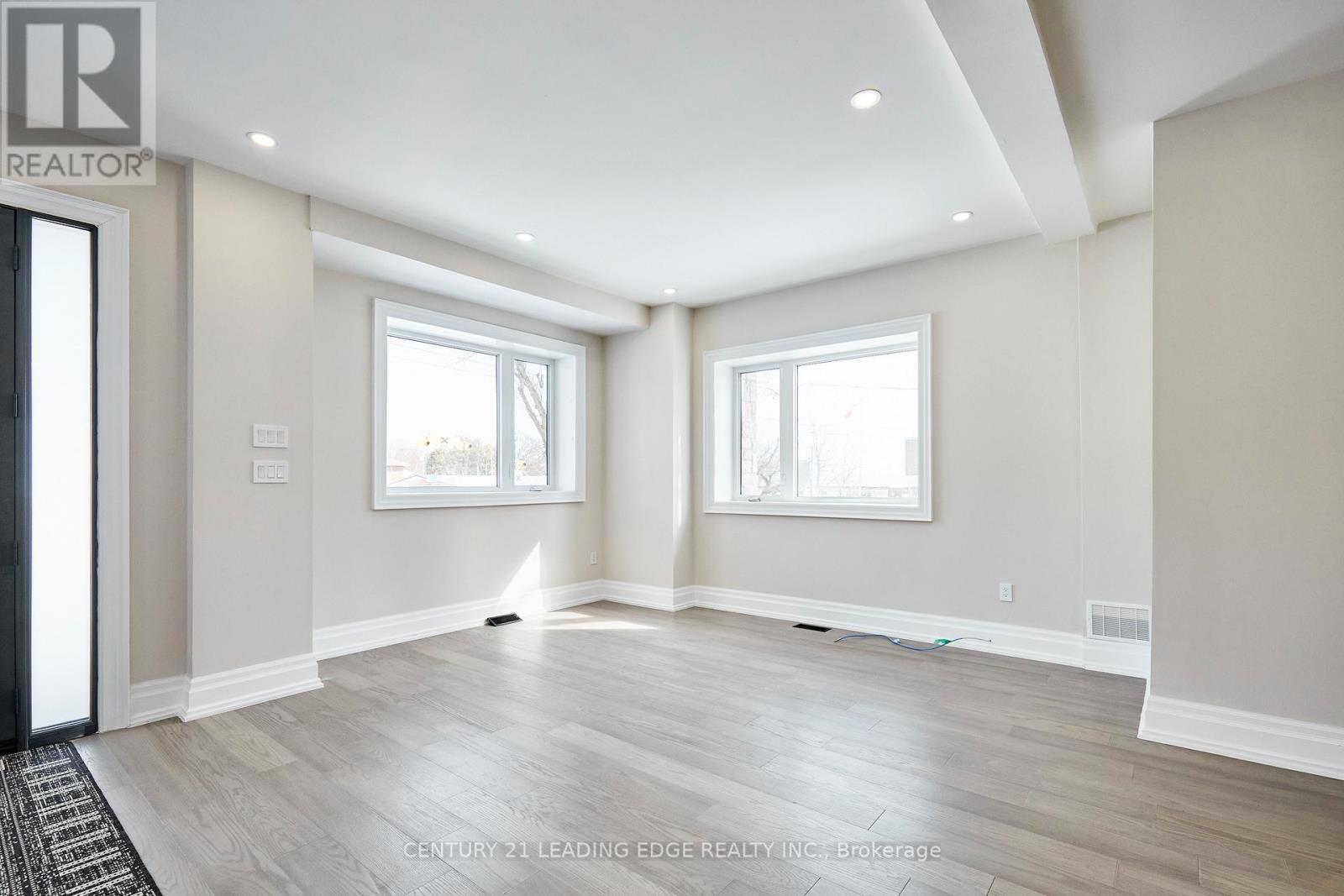 50 Dorset Road, Toronto, Ontario  M1M 2S7 - Photo 3 - E13507300
