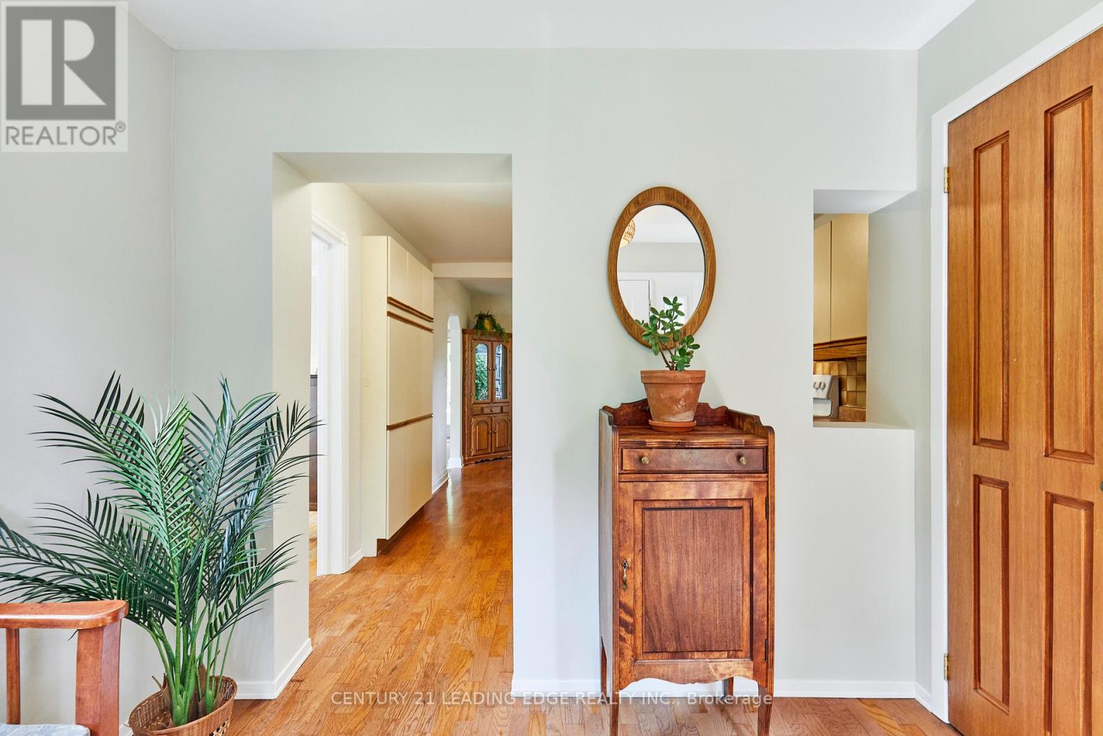 19 Scarboro Crescent, Toronto, Ontario  M1M 2J3 - Photo 6 - E13507510