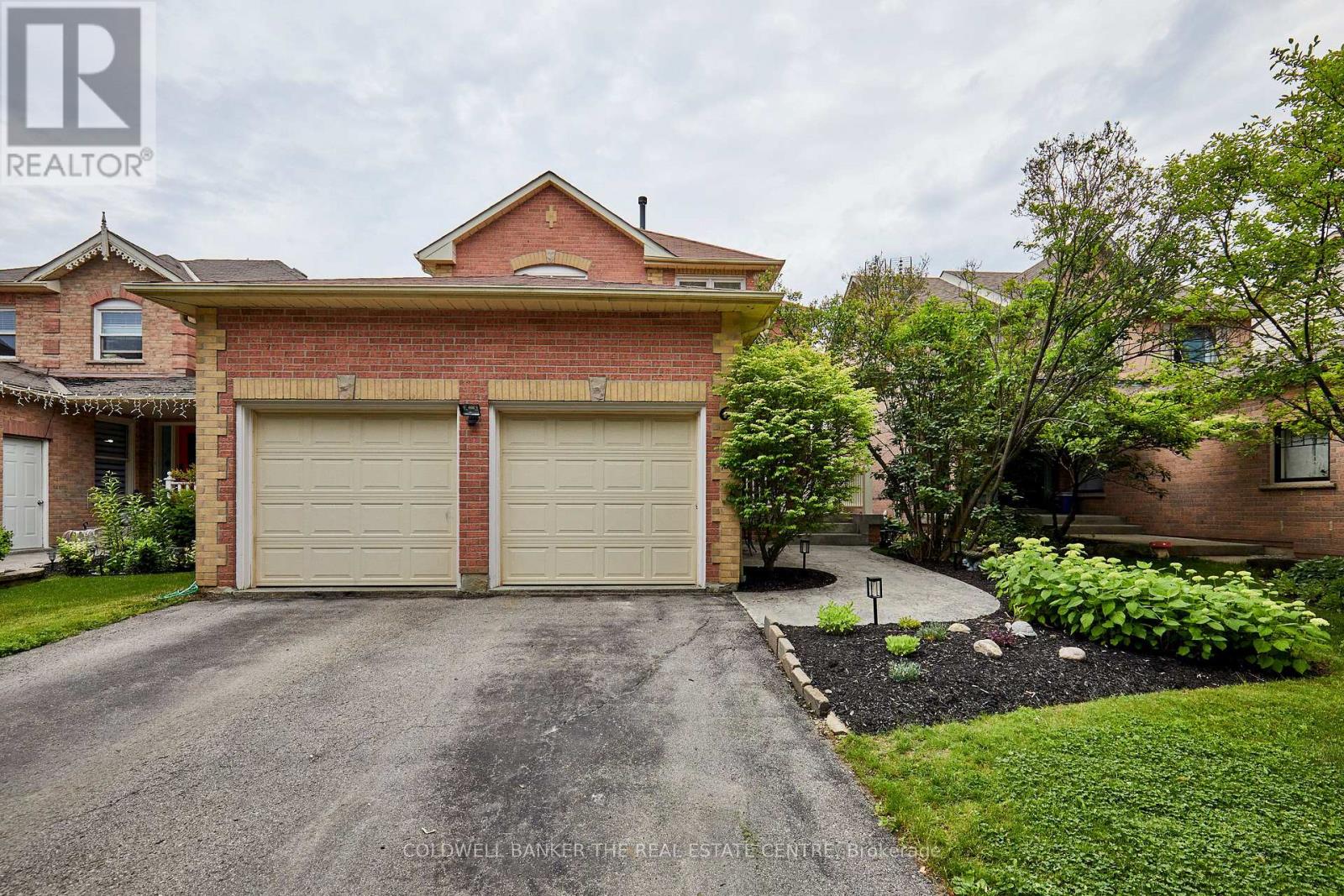 6 Fawn Court, Whitby, Ontario  L1P 1L5 - Photo 2 - E13507736