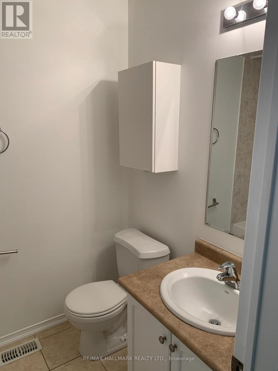 10 Linnell Street, Ajax, Ontario  L1Z 0K9 - Photo 7 - E13507738