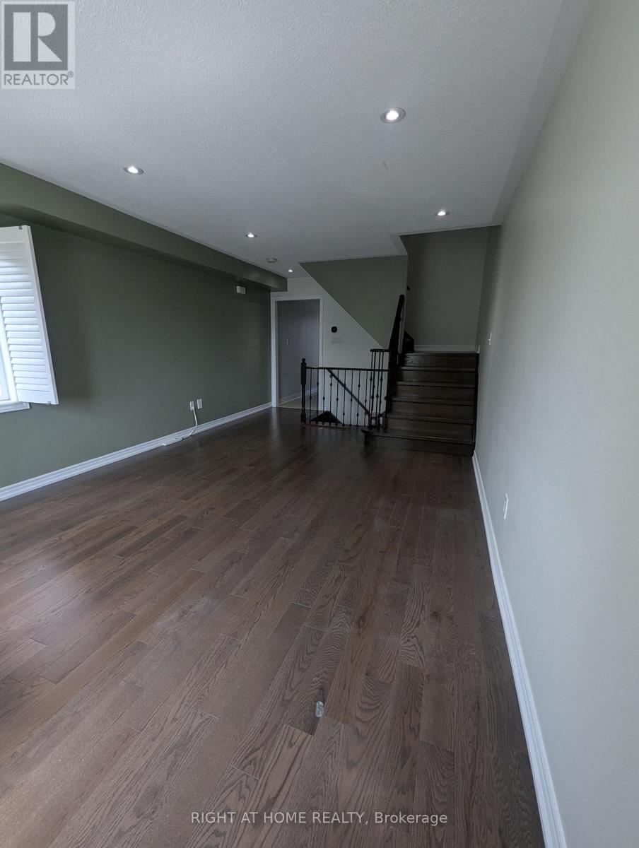 2628 Bur Oak Avenue, Markham, Ontario  L6B 1J2 - Photo 3 - N13244432
