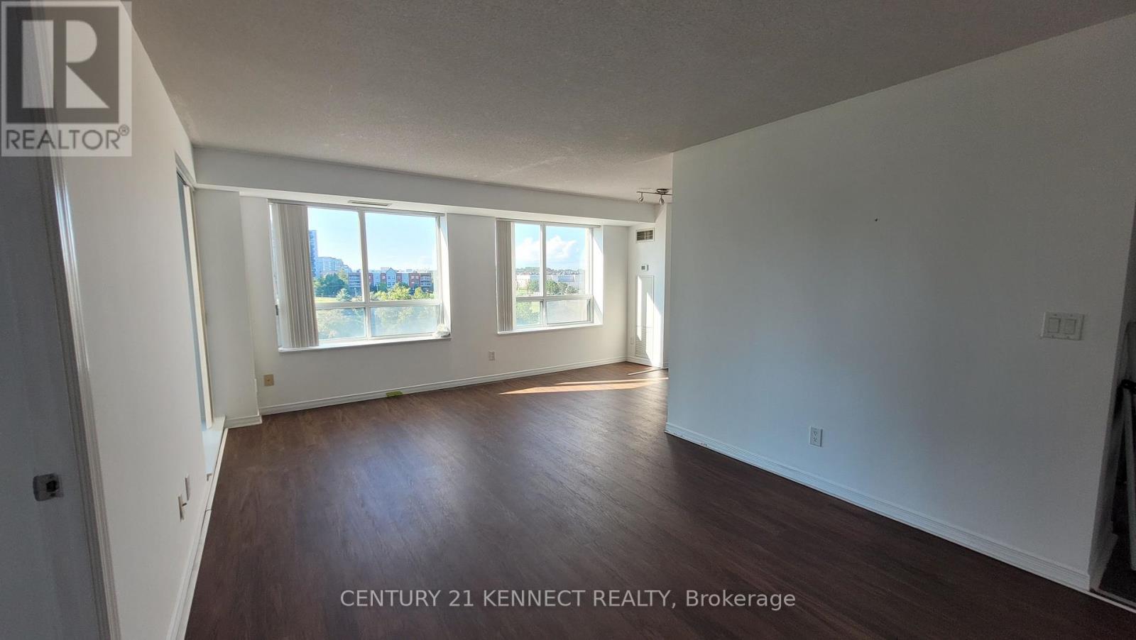 411 - 23 Oneida Crescent, Richmond Hill, Ontario  L4B 0A2 - Photo 11 - N13499028