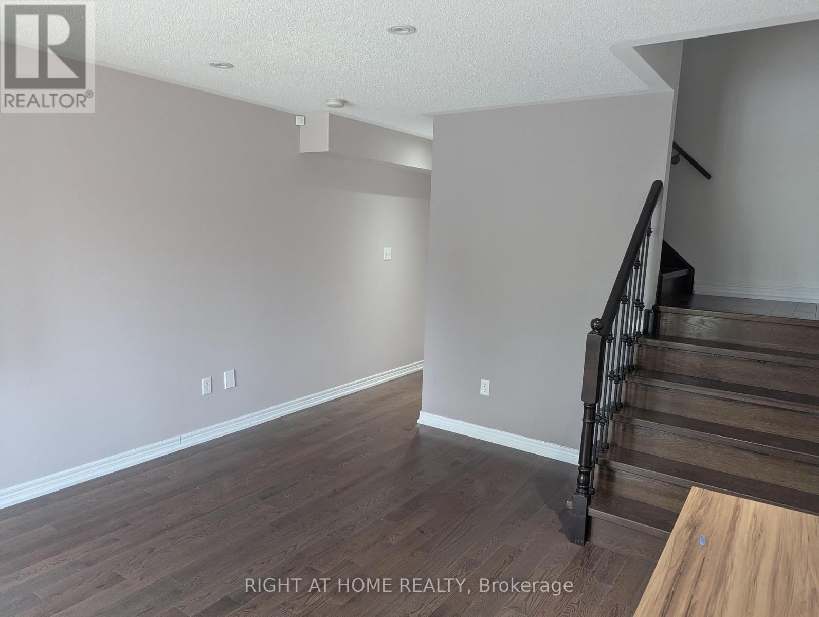 2628 Bur Oak Avenue, Markham, Ontario  L6B 1J2 - Photo 4 - N13244432