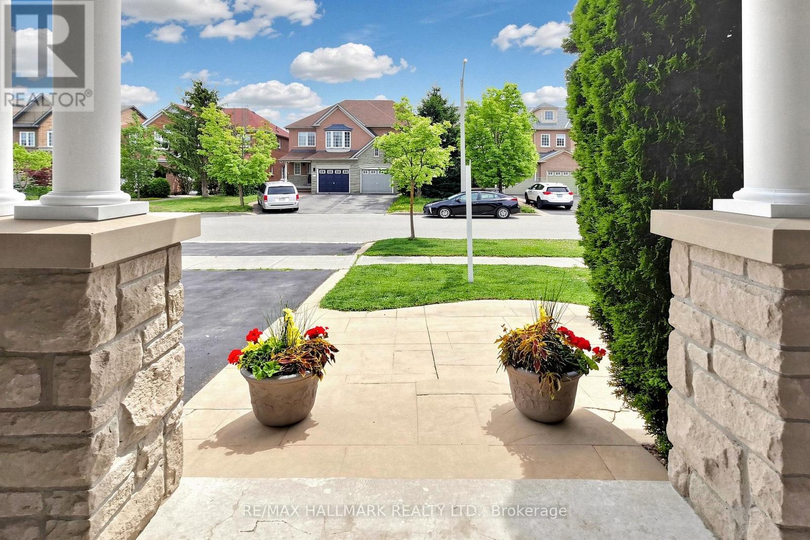 24 Idyllwood Avenue, Richmond Hill, Ontario  L4S 2P4 - Photo 4 - N13506296