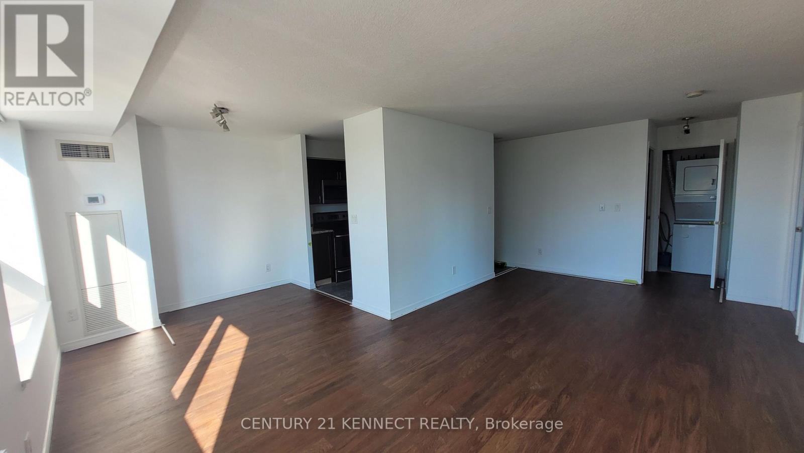 411 - 23 Oneida Crescent, Richmond Hill, Ontario  L4B 0A2 - Photo 10 - N13499028