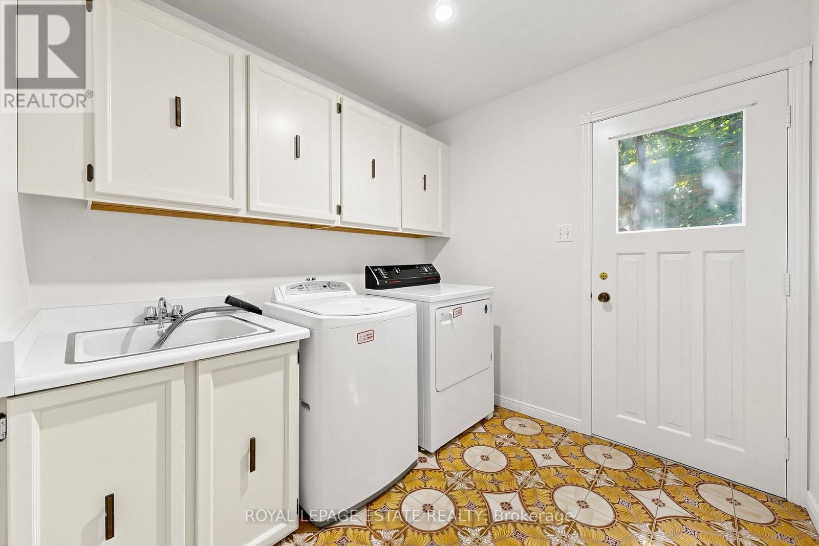 64 Hemingway Crescent, Markham, Ontario  L3R 2V6 - Photo 16 - N13506756
