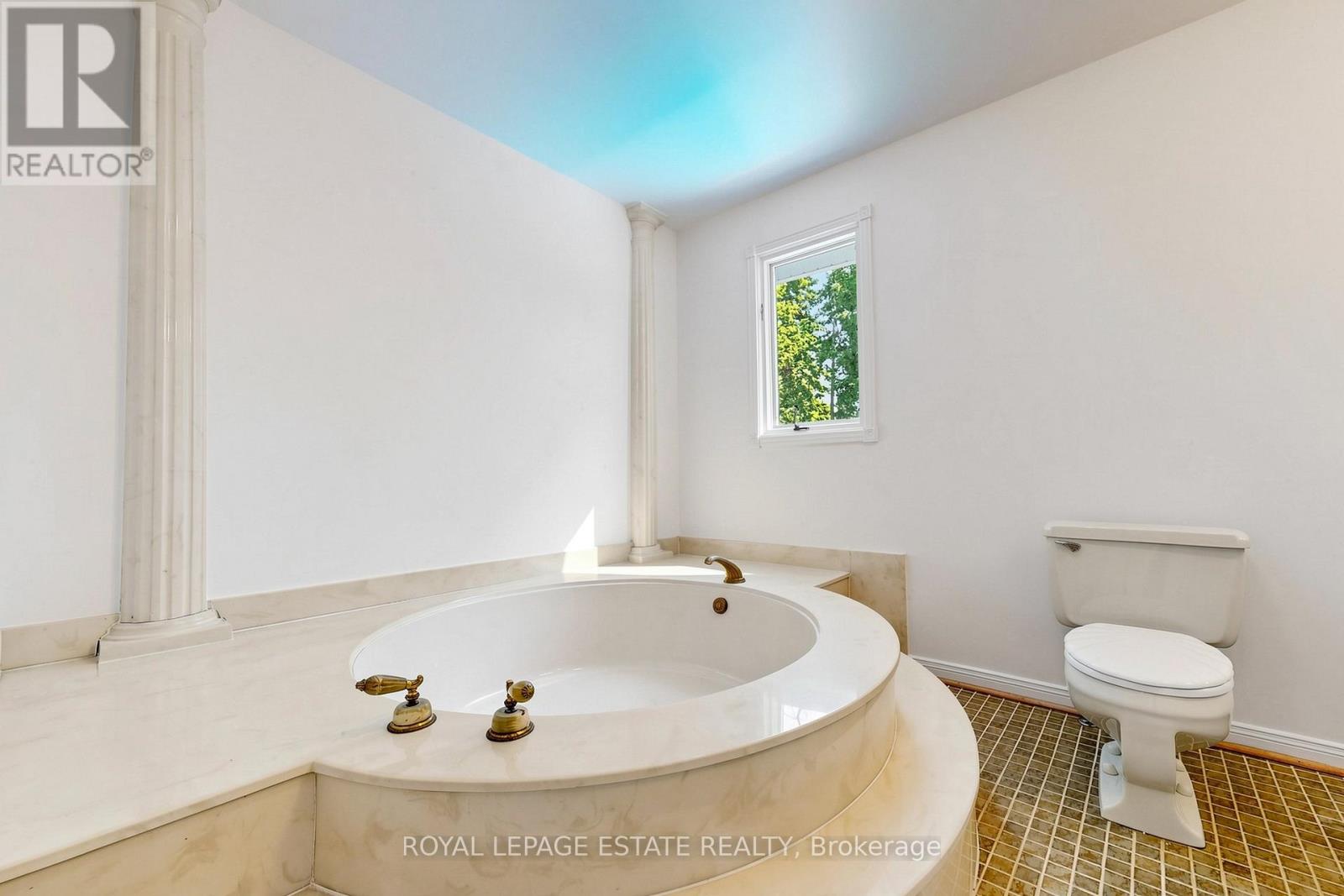 64 Hemingway Crescent, Markham, Ontario  L3R 2V6 - Photo 22 - N13506756