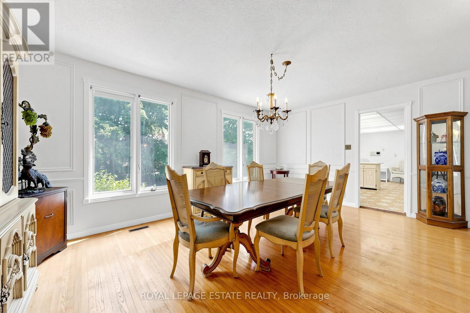 64 Hemingway Crescent, Markham, Ontario  L3R 2V6 - Photo 7 - N13506756