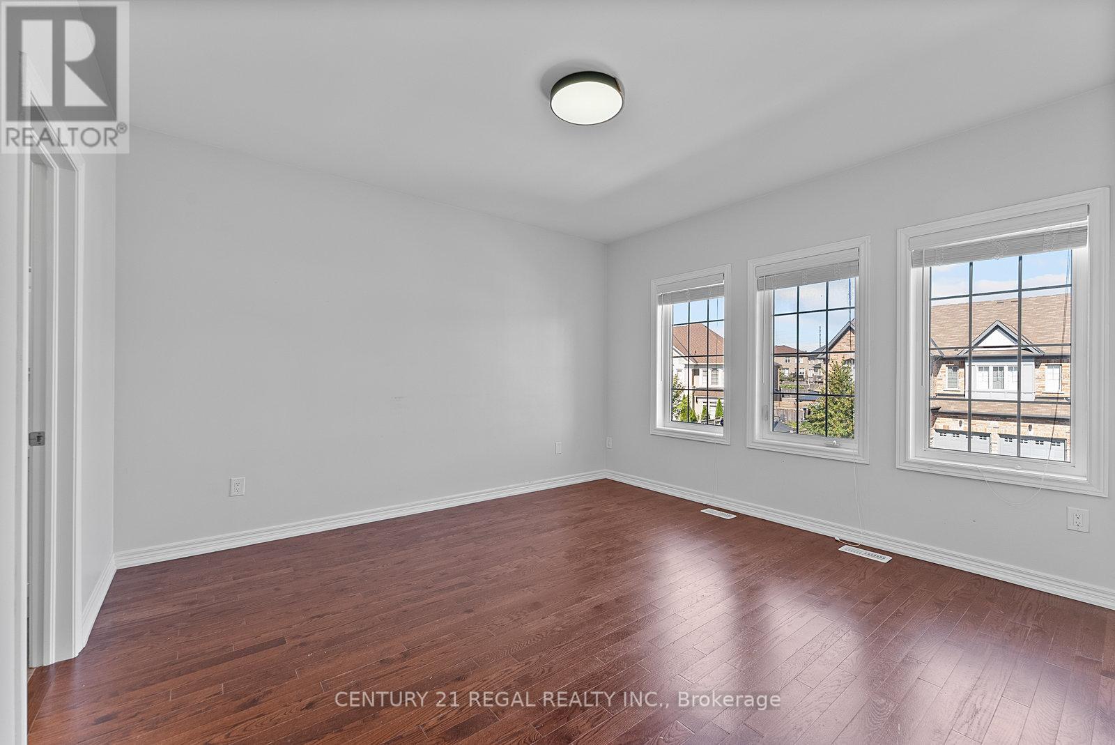 145 Roy Harper Avenue, Aurora, Ontario  L4G 7C4 - Photo 18 - N13507096