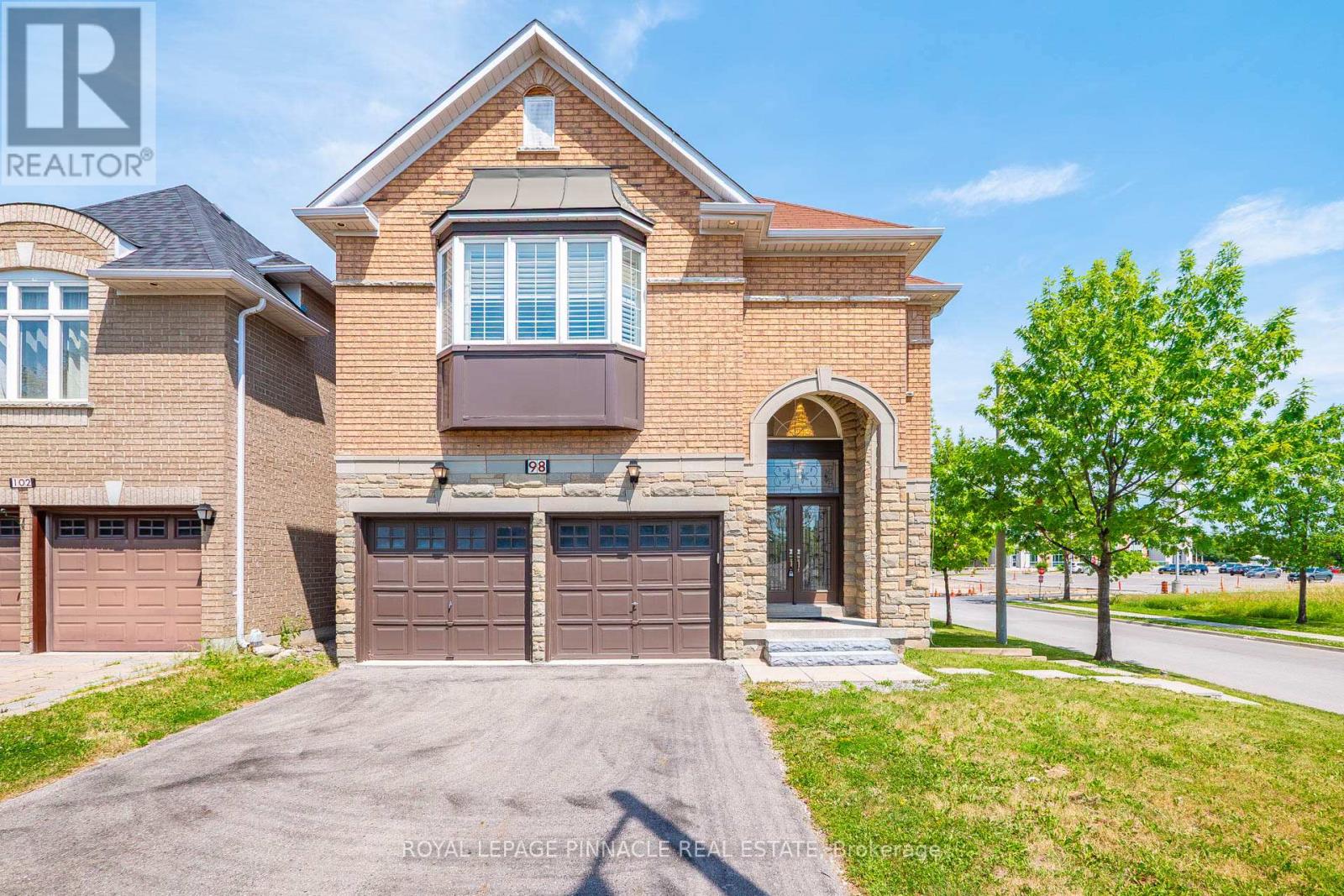 98 NER ISRAEL DRIVE, Vaughan (Patterson)