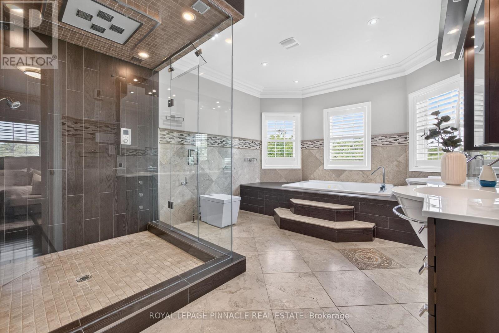 98 Ner Israel Drive, Vaughan (Patterson), Ontario  L4J 9L1 - Photo 23 - N13507330