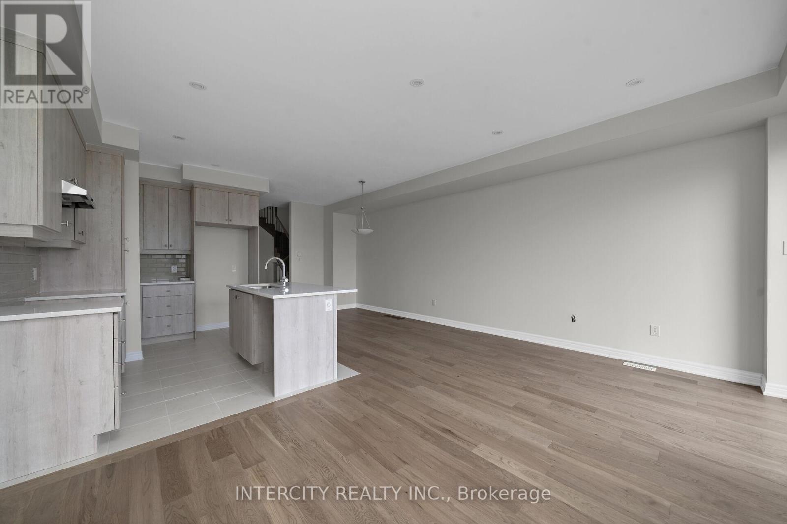 164 Mumbai Drive, Markham, Ontario  L3S 3K5 - Photo 7 - N13507338