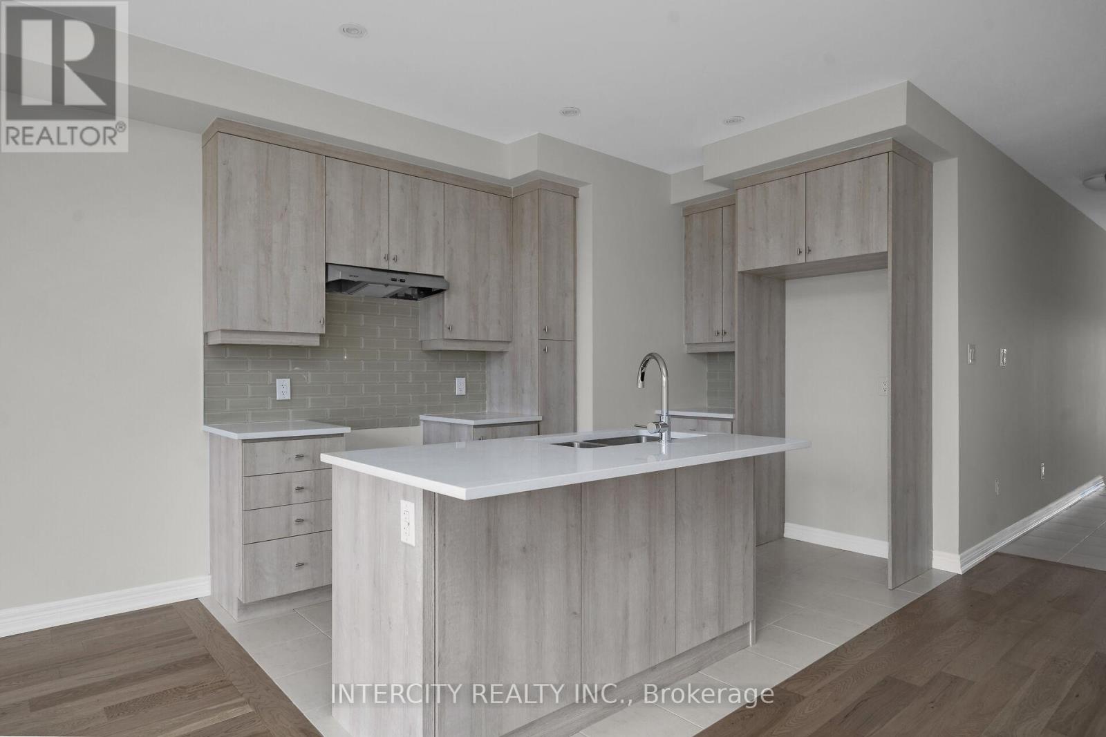 164 Mumbai Drive, Markham, Ontario  L3S 3K5 - Photo 8 - N13507338