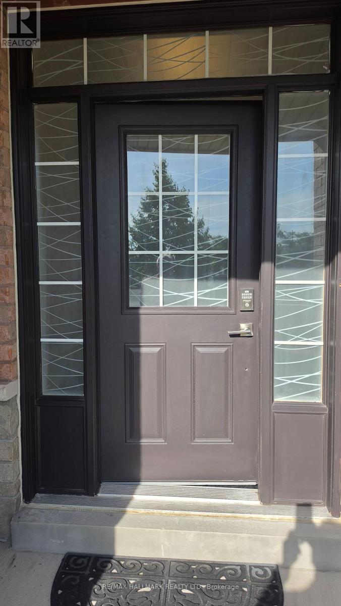 61 Collin Court, Richmond Hill, Ontario  L4E 0X7 - Photo 3 - N13507650