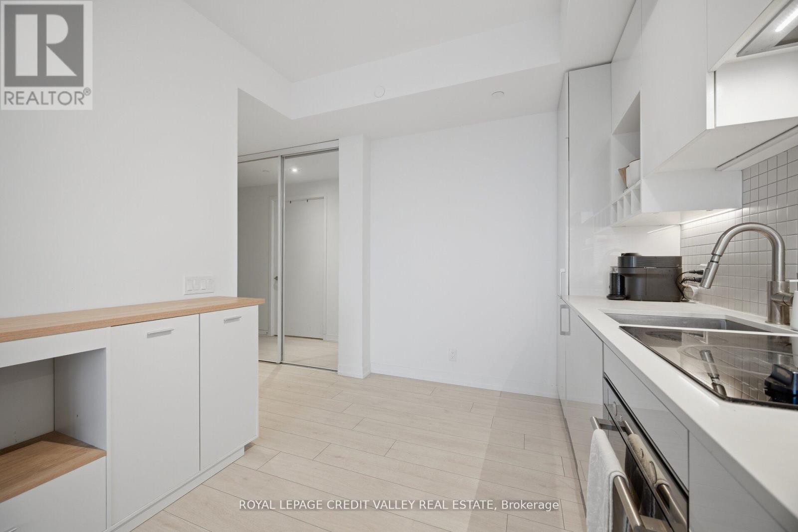 1511 - 5 Buttermill Avenue, Vaughan, Ontario  L4K 0J5 - Photo 12 - N13507652