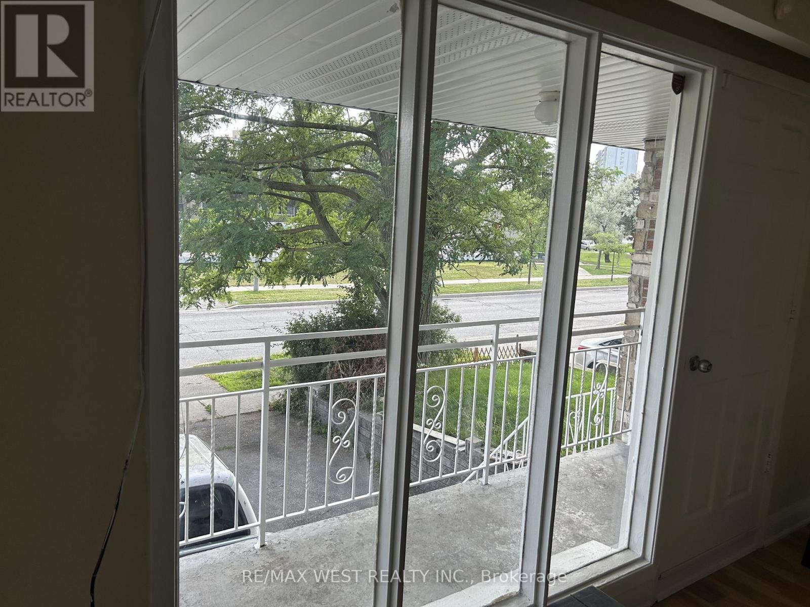 278 Grandravine Drive, Toronto, Ontario  M3N 1J3 - Photo 3 - W13503068