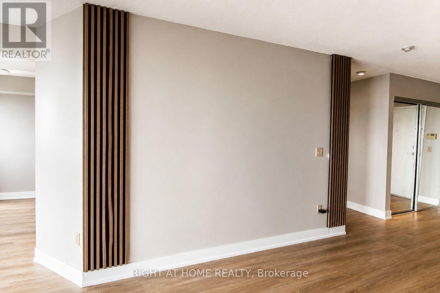 1811 - 325 Webb Drive, Mississauga, Ontario  L5B 3Z9 - Photo 9 - W13498006