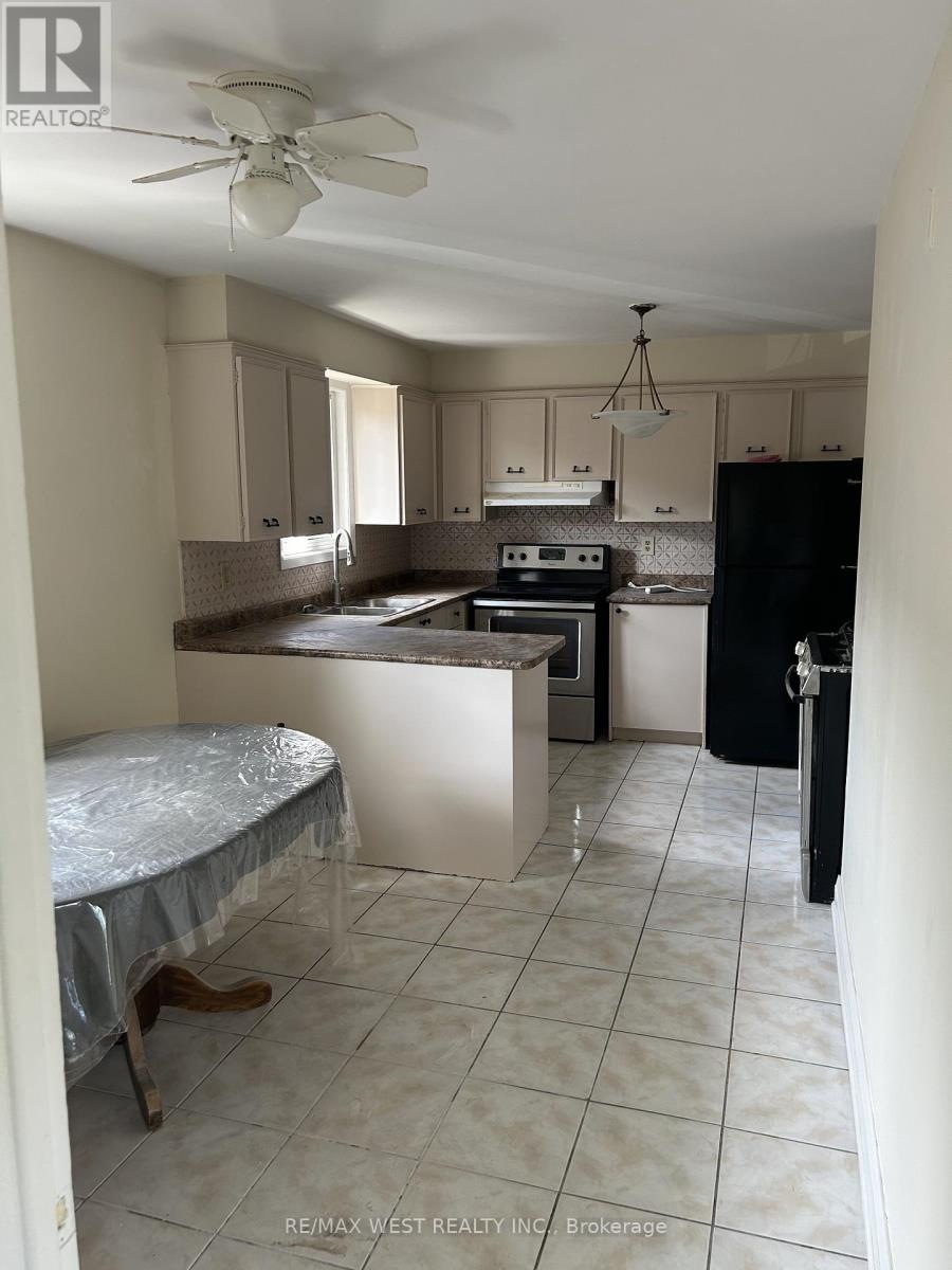 278 Grandravine Drive, Toronto, Ontario  M3N 1J3 - Photo 4 - W13503068