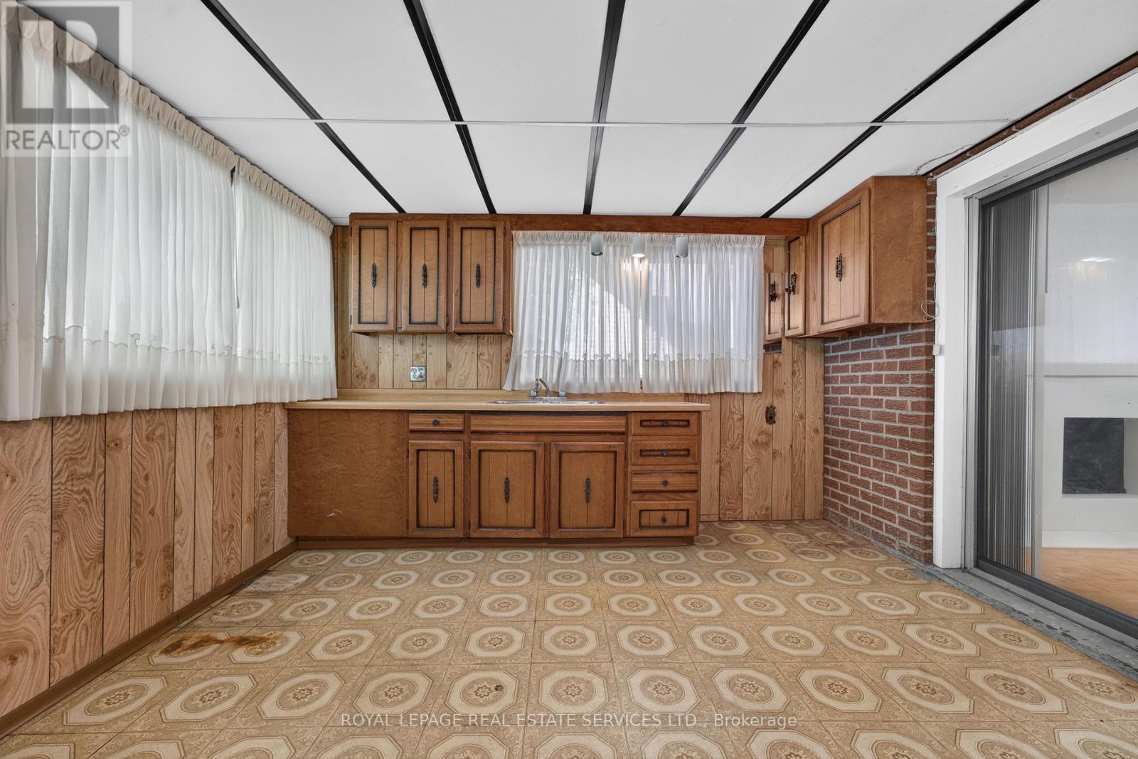 108 Anthia Drive, Toronto, Ontario  M9L 1K8 - Photo 17 - W13505640