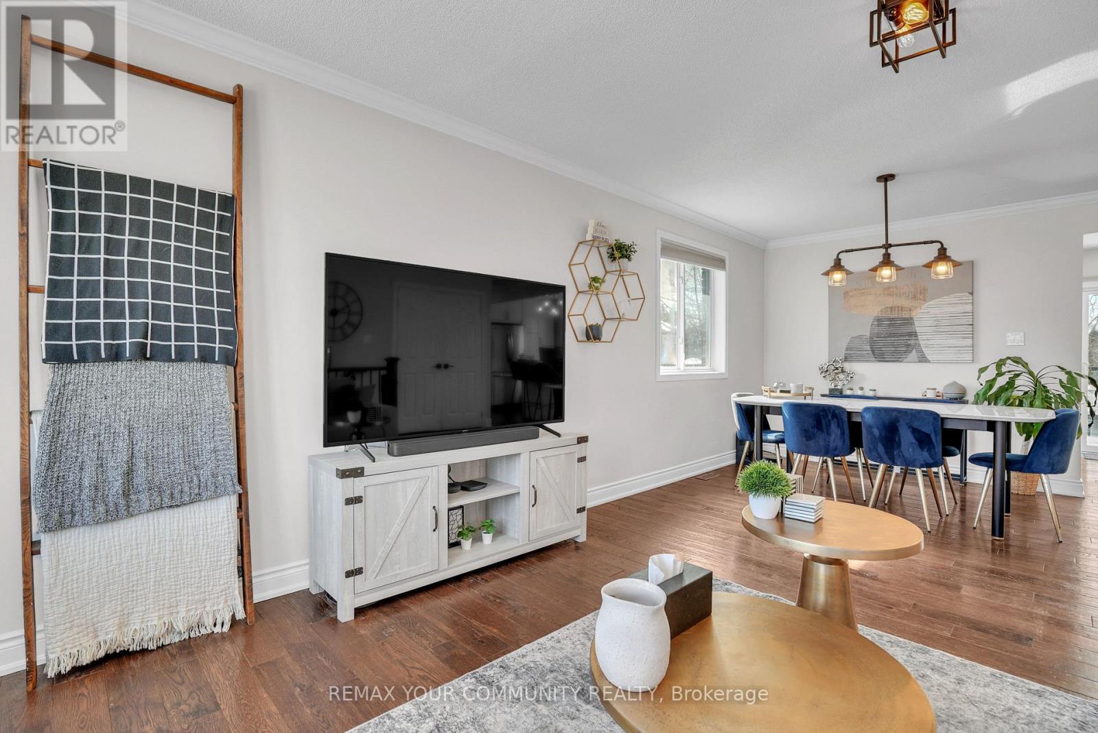92 Sandringham Drive, Barrie, Ontario  L4M 7J5 - Photo 9 - S13507034