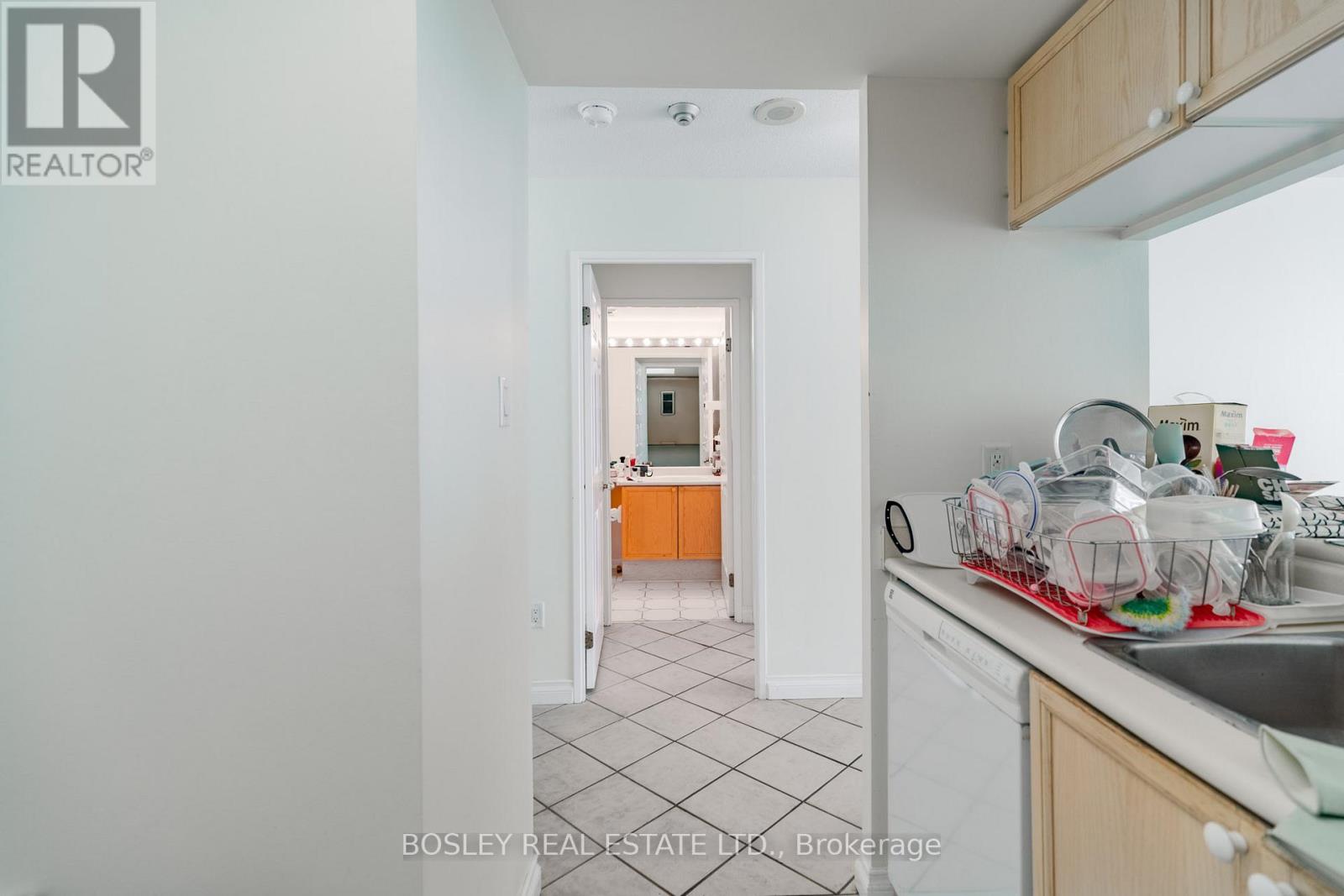 2202 - 101 Subway Crescent, Toronto, Ontario  M9B 6K4 - Photo 18 - W13506478