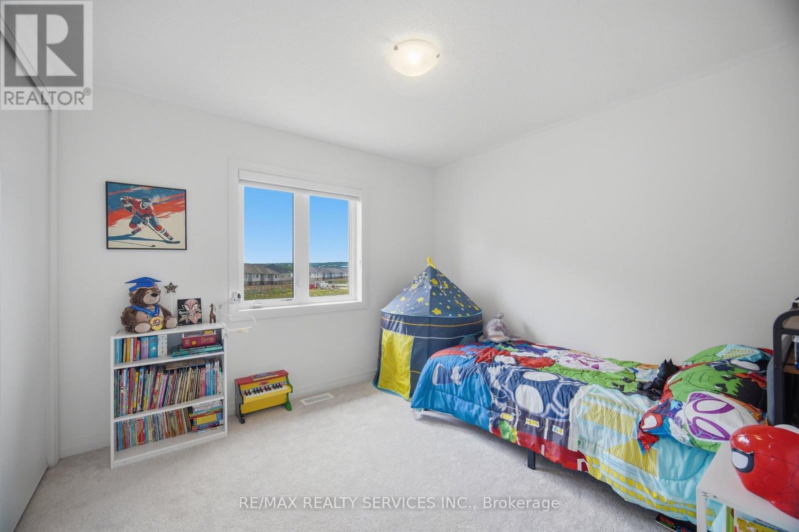 61 Kirkwood Way, Barrie, Ontario  L9J 0K7 - Photo 34 - S13507232