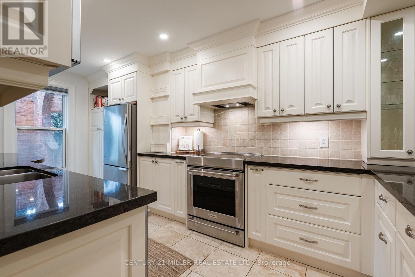 57 Forsythe Street, Oakville, Ontario  L6K 3R7 - Photo 5 - W13506554