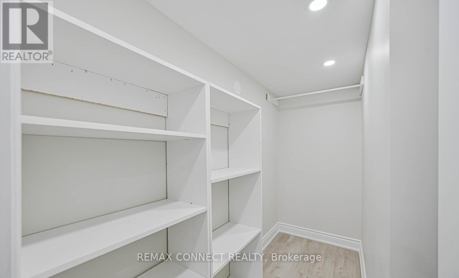 55 Taysham Crescent, Toronto, Ontario  M9V 1X1 - Photo 7 - W13506684