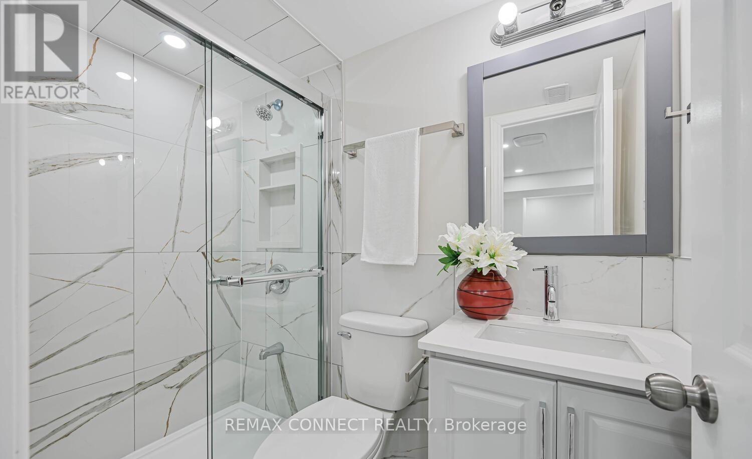 55 Taysham Crescent, Toronto, Ontario  M9V 1X1 - Photo 8 - W13506684