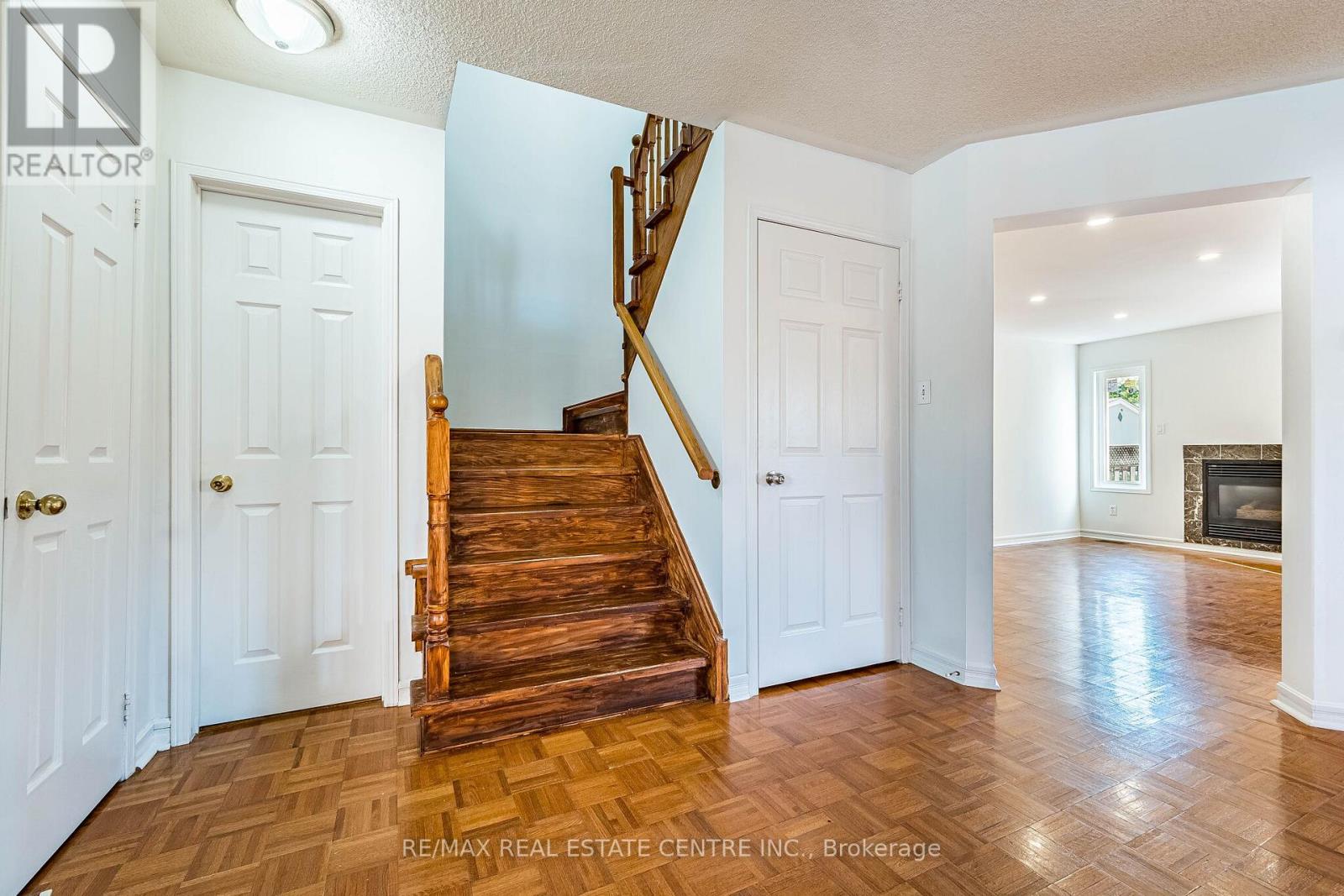 35 Twisted Oak Street, Brampton, Ontario  L6R 1T1 - Photo 17 - W13506784