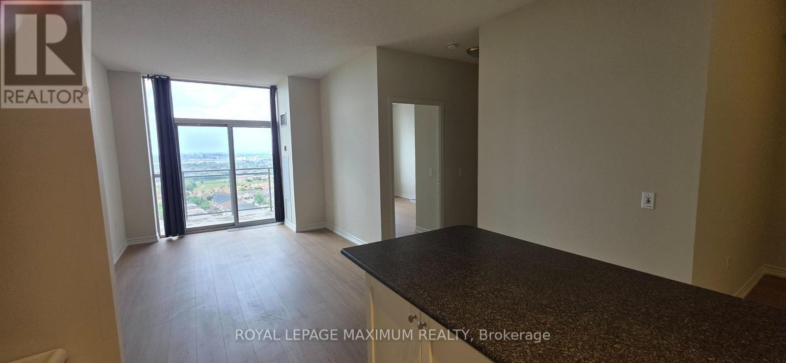 2103 - 55 Strathaven Drive, Mississauga, Ontario  L5R 4G9 - Photo 3 - W13506832