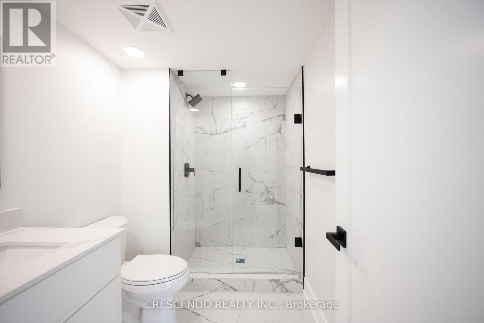 1006 - 50 Eglinton Avenue W, Mississauga, Ontario  L5R 3P5 - Photo 10 - W13507062