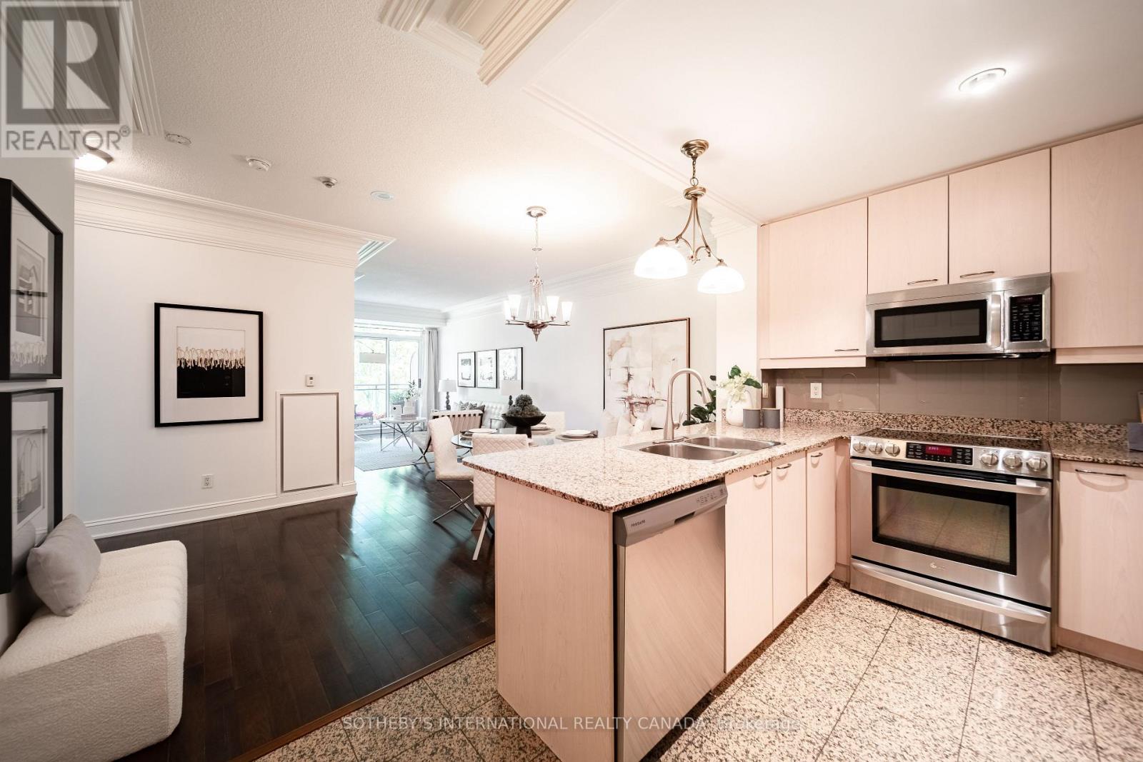 302 - 80 Palace Pier Court, Toronto, Ontario  M8V 4C1 - Photo 4 - W13507046