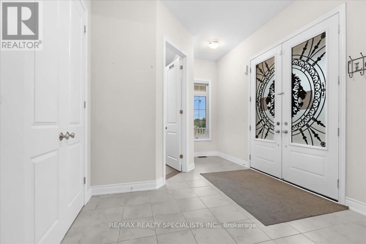 2 Ash Hill Avenue, Caledon, Ontario  L7C 4E8 - Photo 7 - W13507076