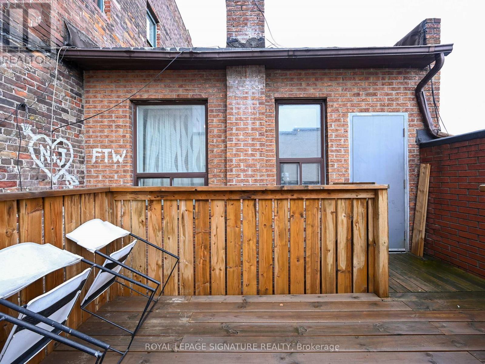 1st - 1290 Bloor Street W, Toronto, Ontario  M6H 1N9 - Photo 11 - W13506898