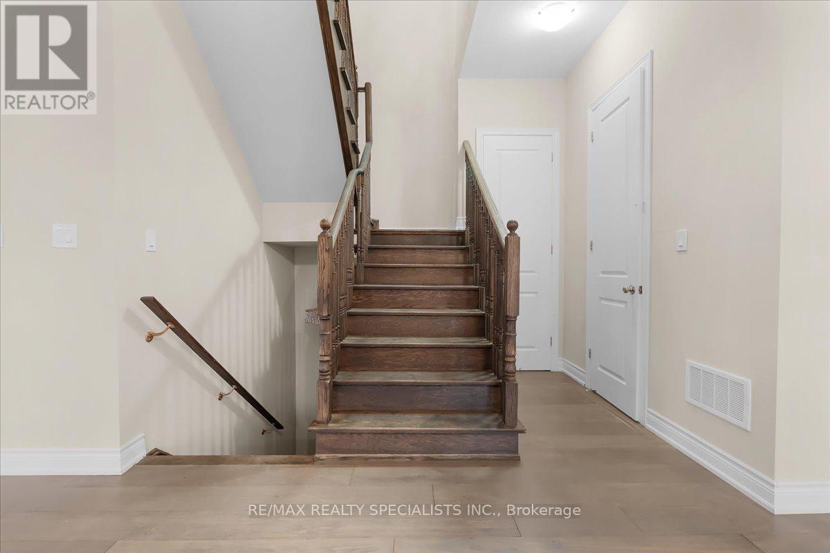 2 Ash Hill Avenue, Caledon, Ontario  L7C 4E8 - Photo 20 - W13507076