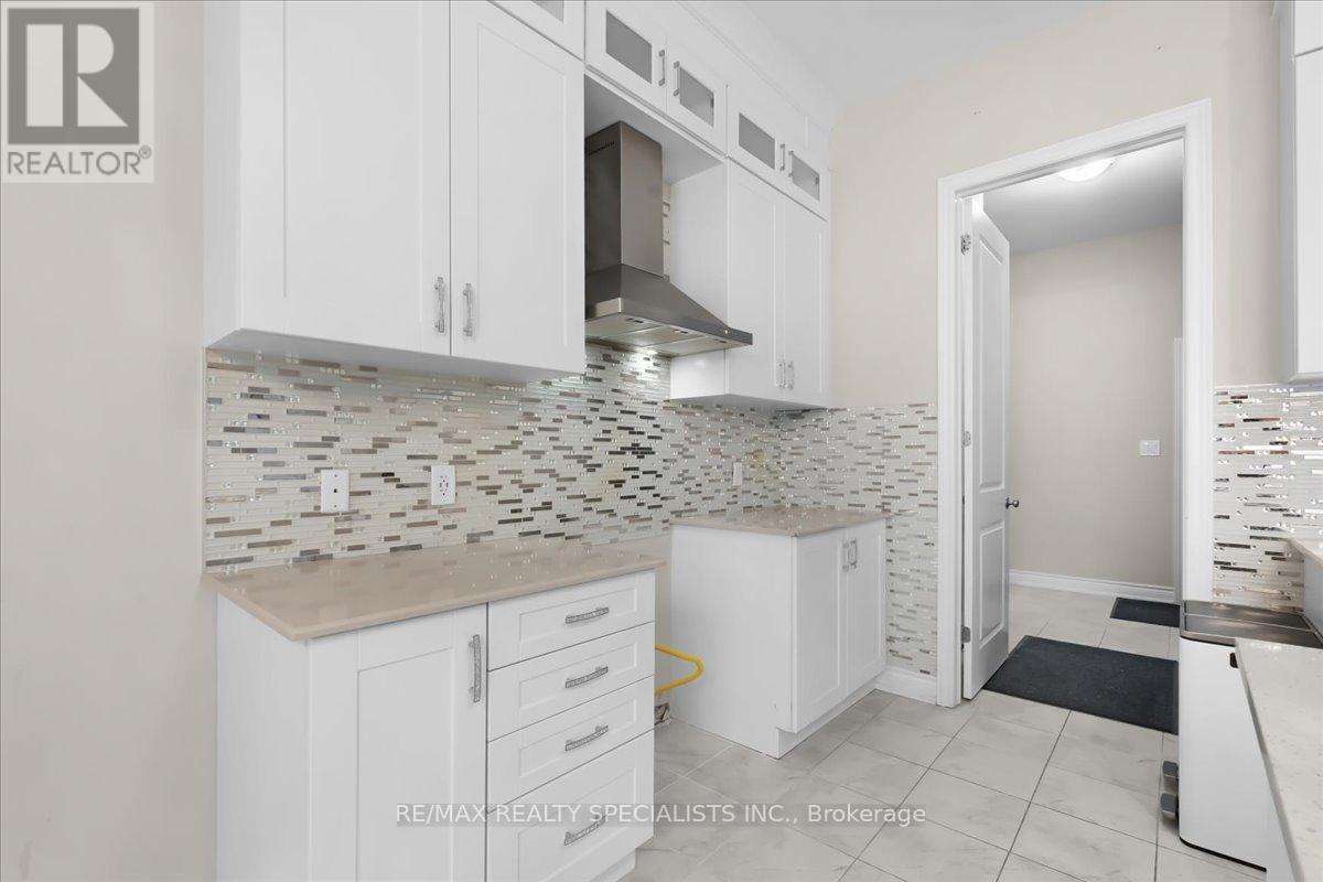 2 Ash Hill Avenue, Caledon, Ontario  L7C 4E8 - Photo 15 - W13507076