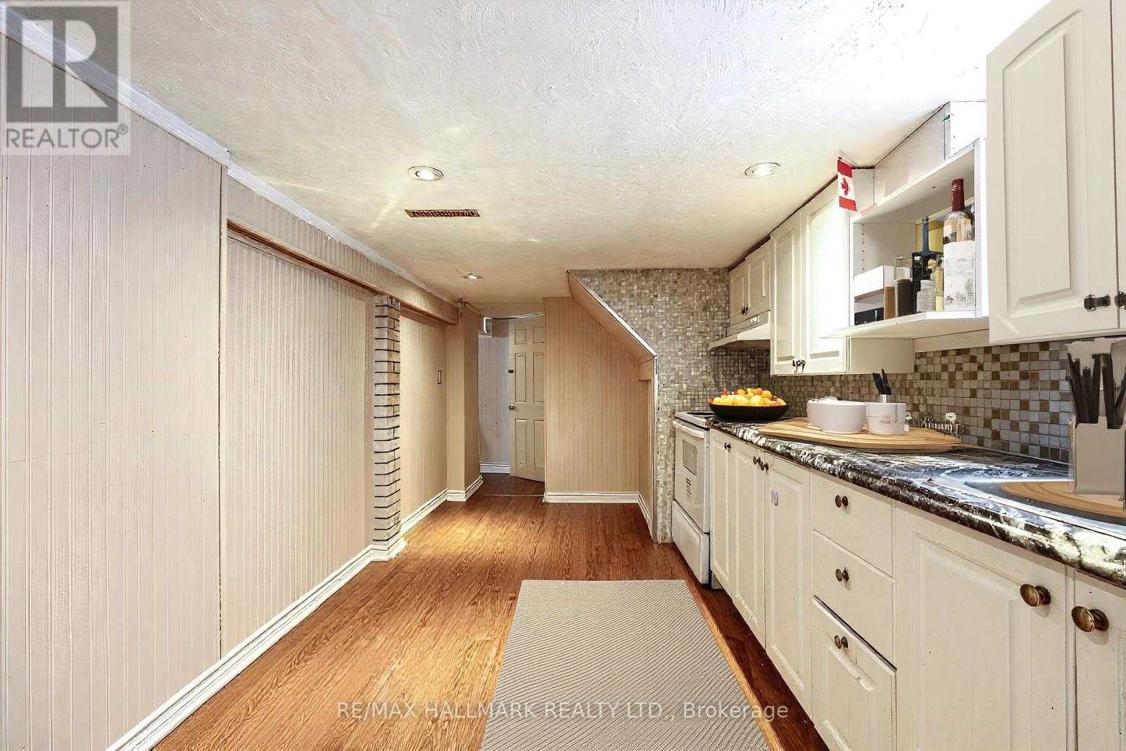 139 Kitchener Avenue, Toronto, Ontario  M6E 2B9 - Photo 15 - W13506826