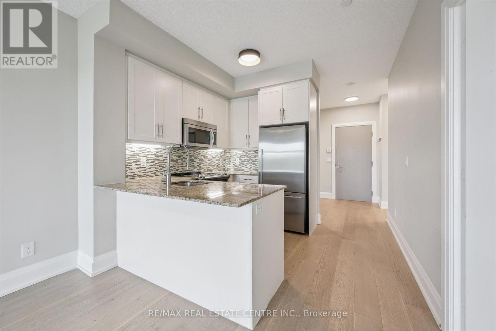 524 - 2 Old Mill Drive, Toronto, Ontario M6S 0A2 - Photo 6 - W13507132