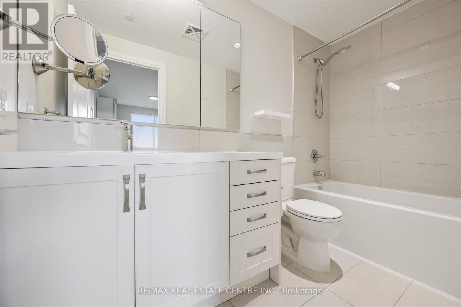 524 - 2 Old Mill Drive, Toronto, Ontario M6S 0A2 - Photo 16 - W13507132