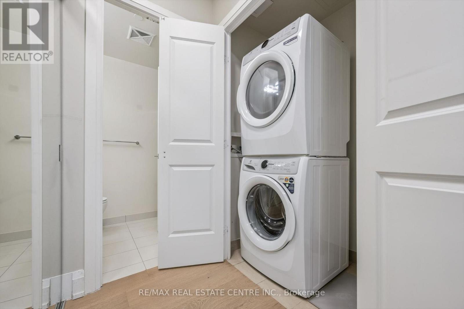 524 - 2 Old Mill Drive, Toronto, Ontario M6S 0A2 - Photo 17 - W13507132