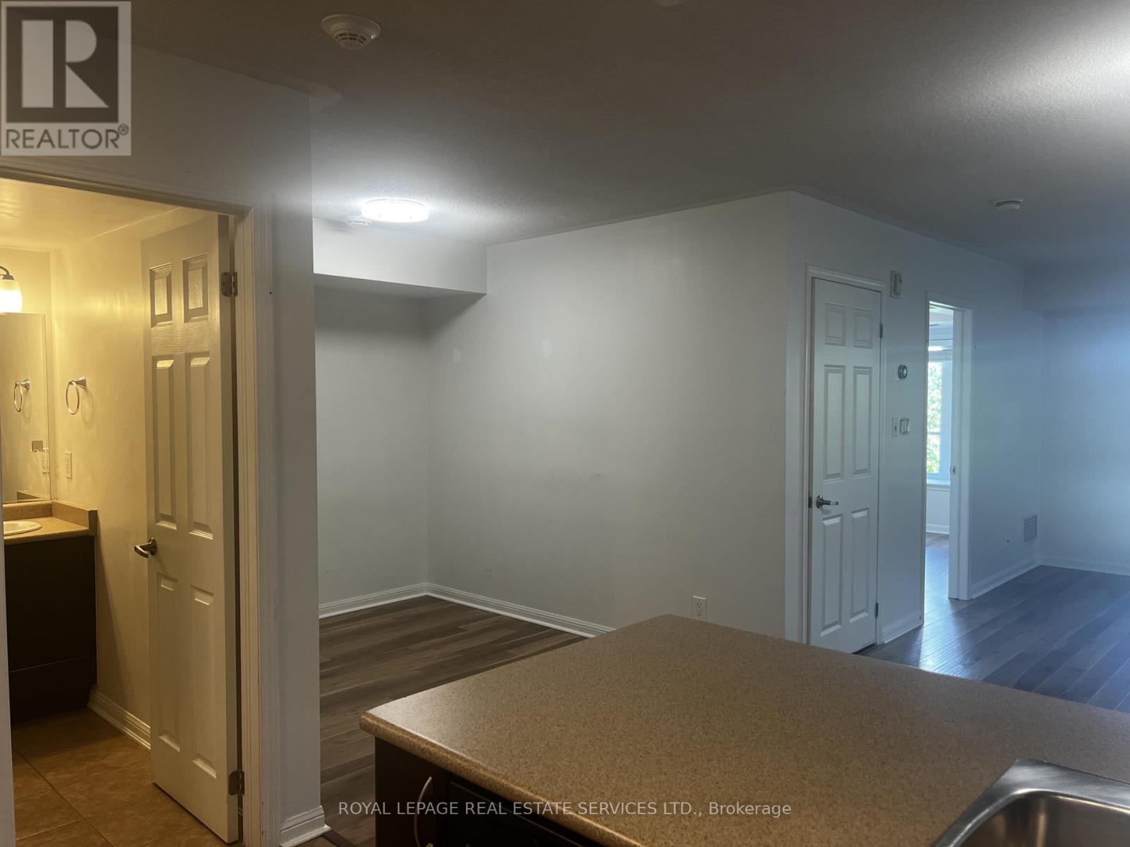 406 - 3070 Rotary Way, Burlington, Ontario  L7M 0G9 - Photo 10 - W13507146