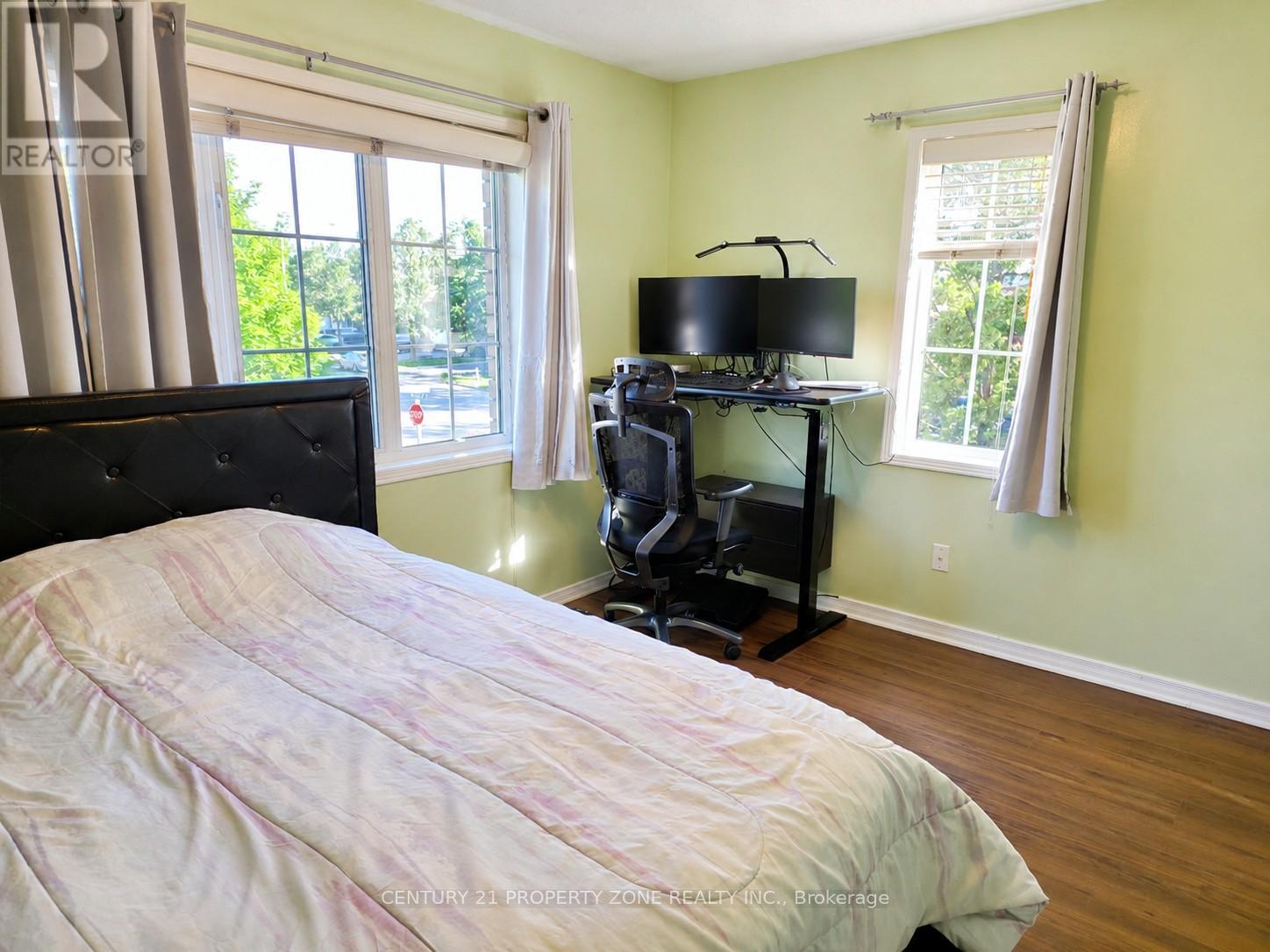 710 Stonebridge Avenue, Mississauga, Ontario  L5V 2L9 - Photo 13 - W13507386