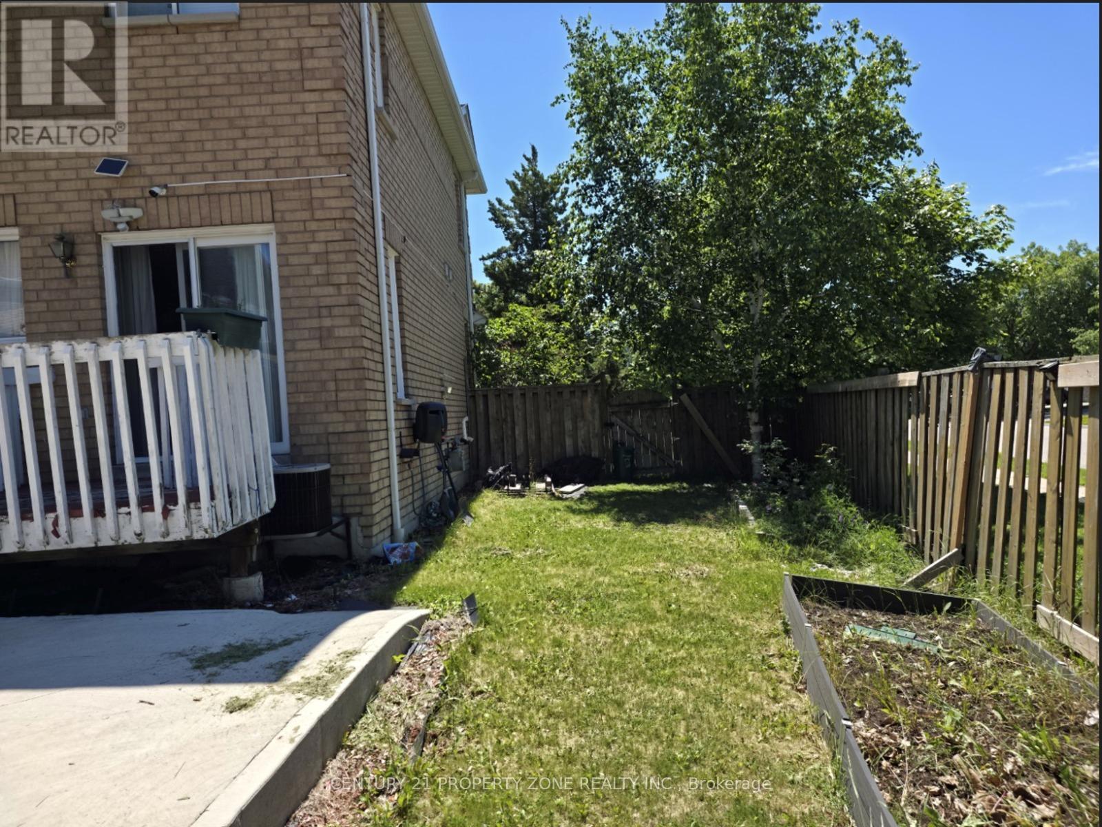 710 Stonebridge Avenue, Mississauga, Ontario  L5V 2L9 - Photo 17 - W13507386