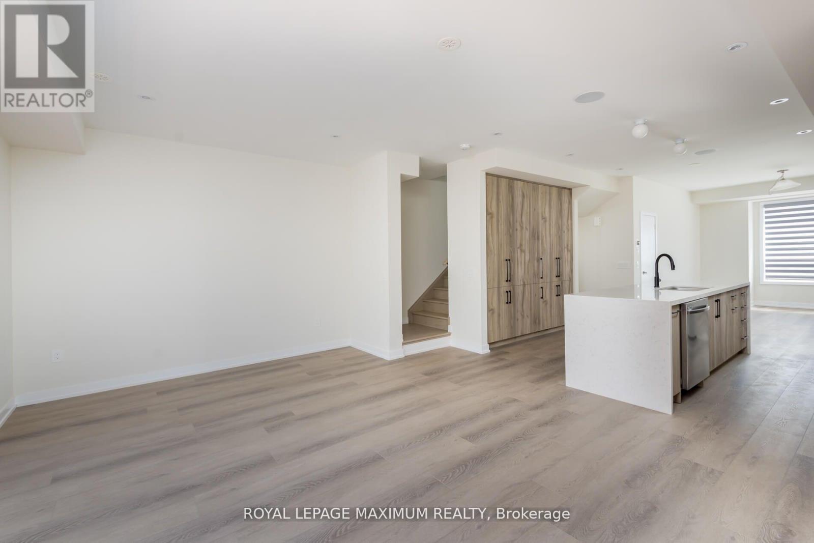 1357 Kaniv Street, Oakville, Ontario  L6M 4L8 - Photo 12 - W13507400