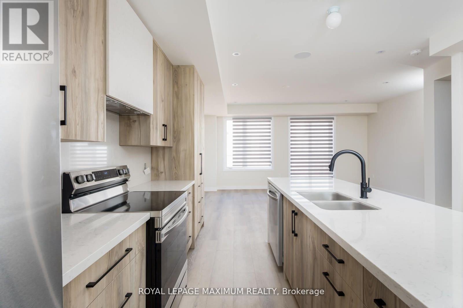 1357 Kaniv Street, Oakville, Ontario  L6M 4L8 - Photo 7 - W13507400