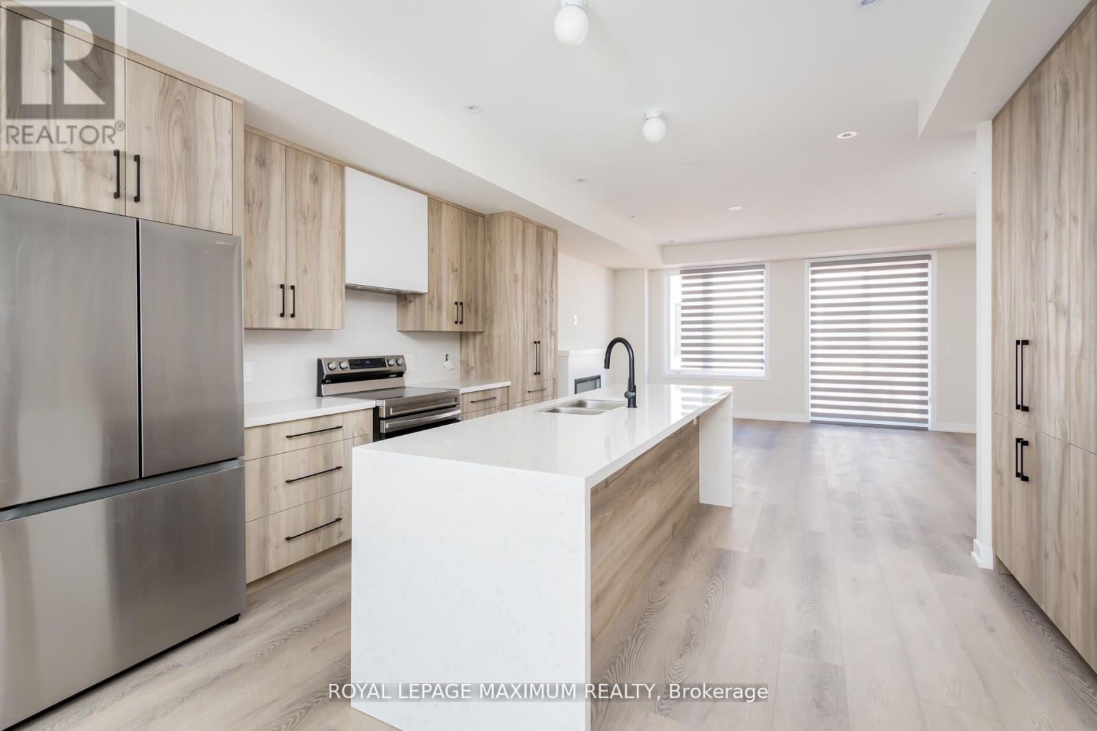 1357 Kaniv Street, Oakville, Ontario  L6M 4L8 - Photo 4 - W13507400