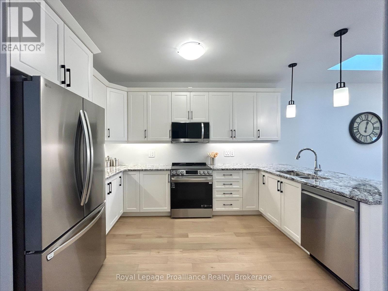 33 Athabaska Drive, Belleville, Ontario  K8N 0T1 - Photo 9 - X13506502