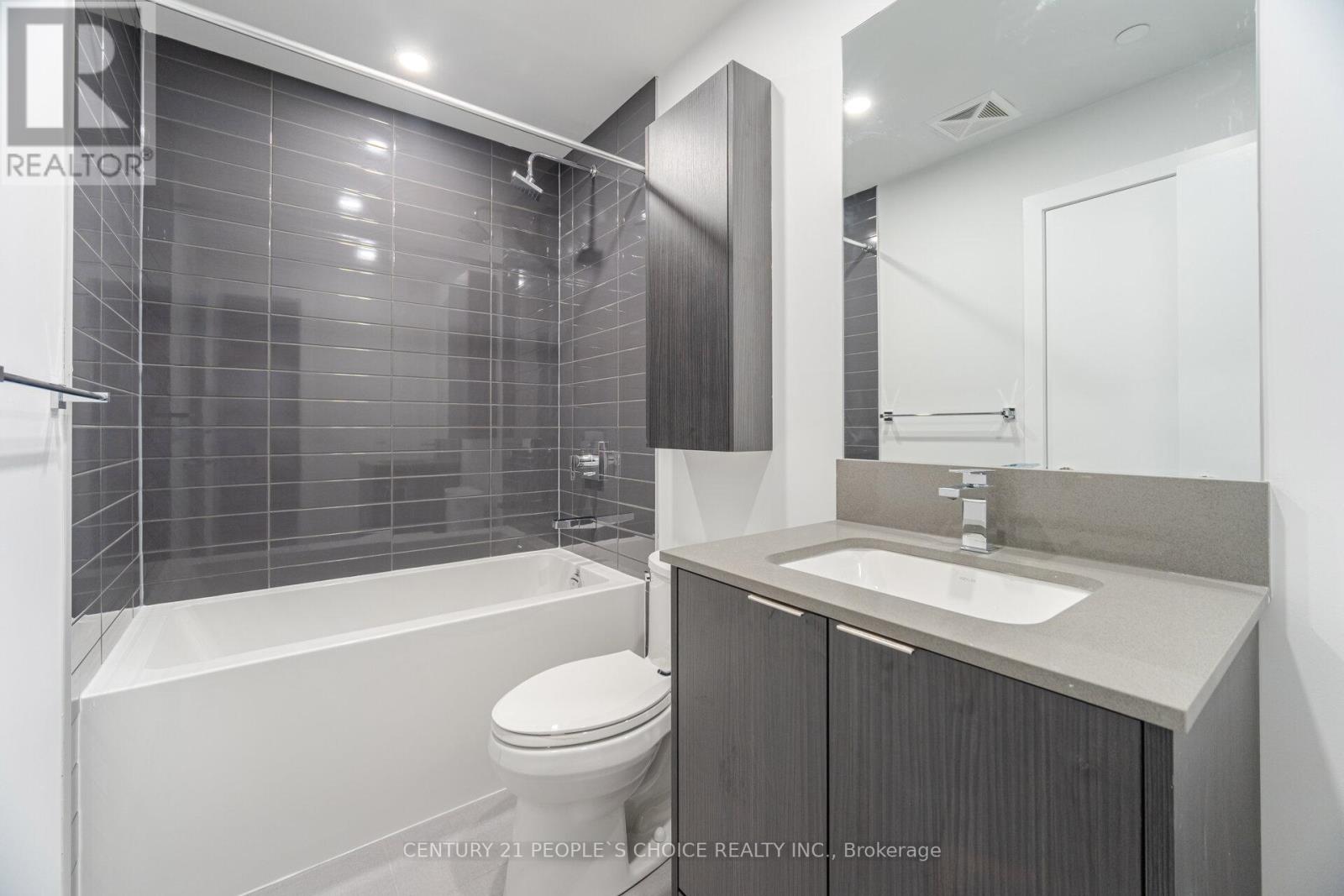 4404 - 430 Square One Drive, Mississauga, Ontario  L5B 0L6 - Photo 17 - W13507212