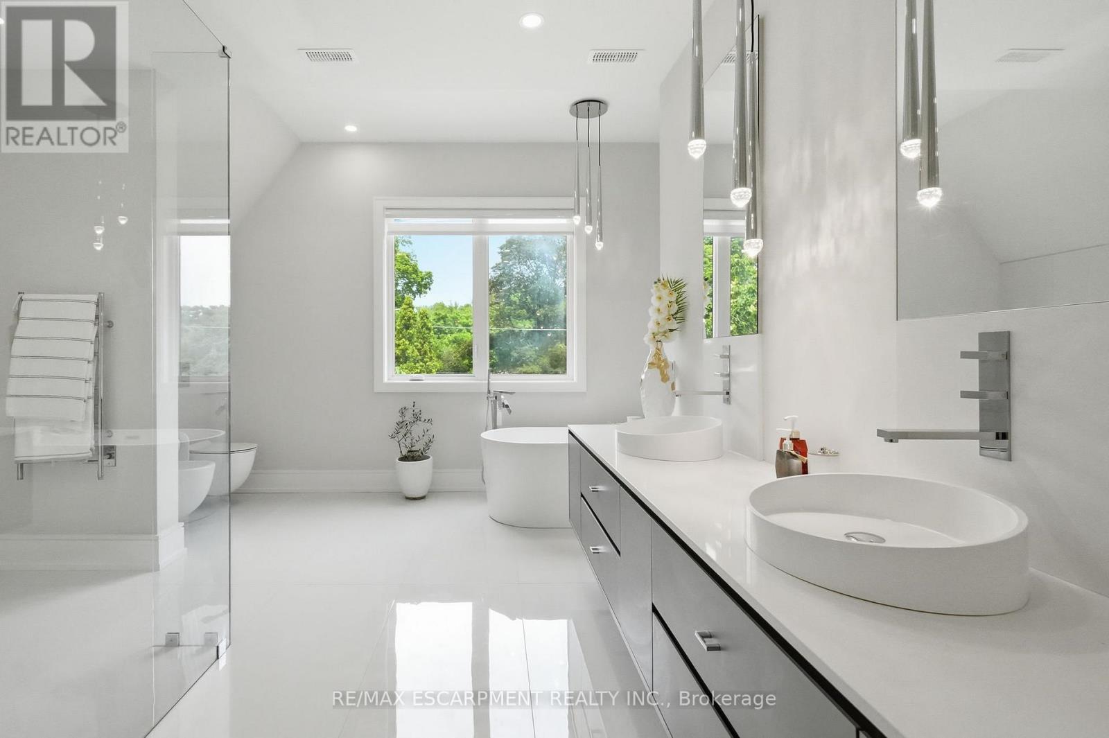 1544 Lochlin Trail, Mississauga, Ontario  L5G 3V7 - Photo 27 - W13507450